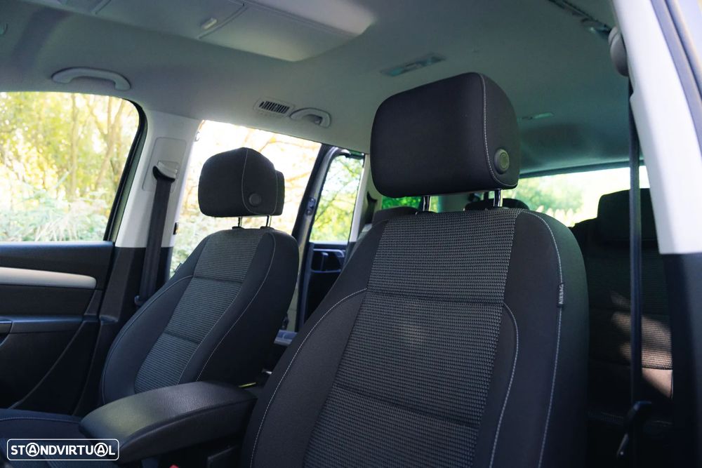 VW Sharan 2.0 TDI Blue Confortline DSG - 17