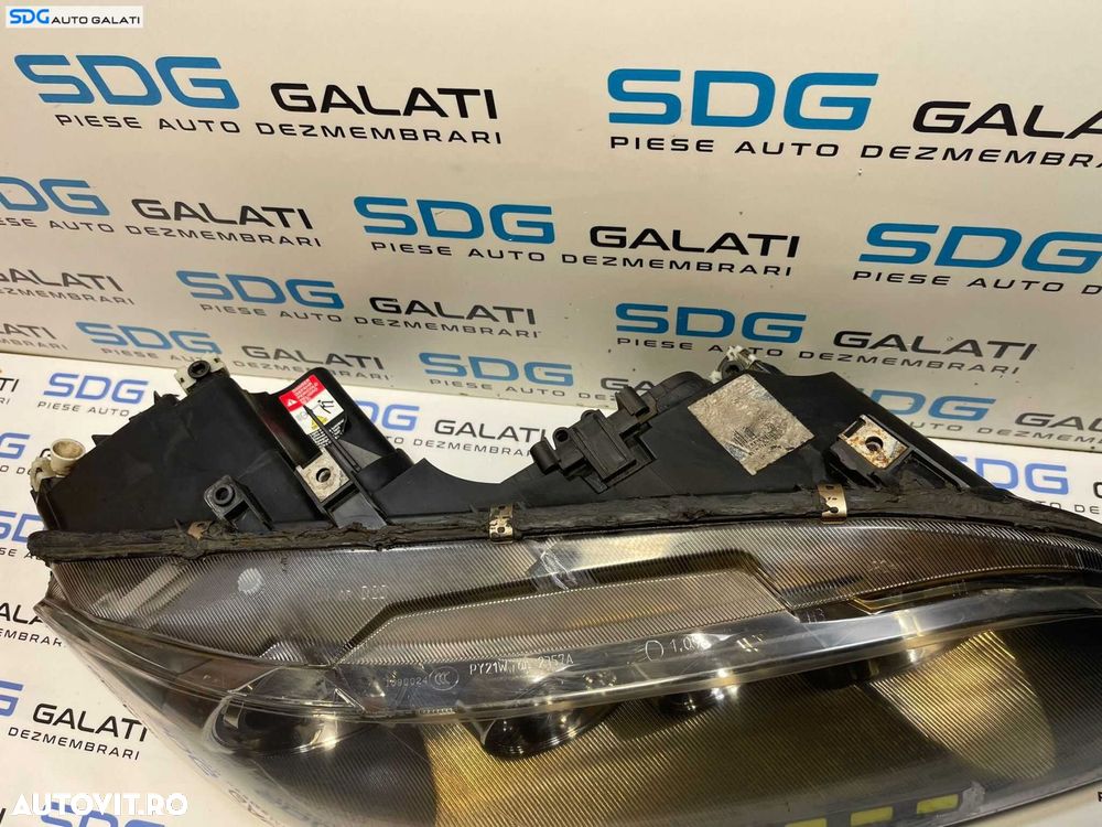 Far Dreapta Xenon cu Lupa si Modificare Banda Led Mazda 6 2002 - 2008 Cod 130732908601 [B3007] - 6