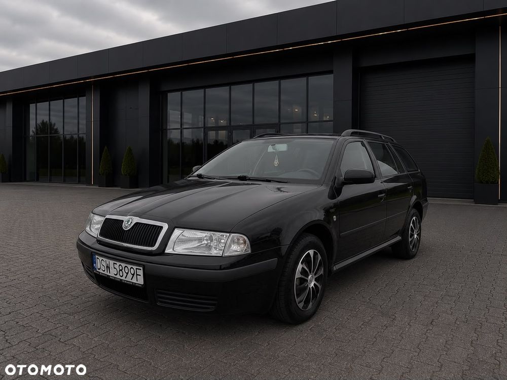 Skoda Octavia 1.6 Tour - 14