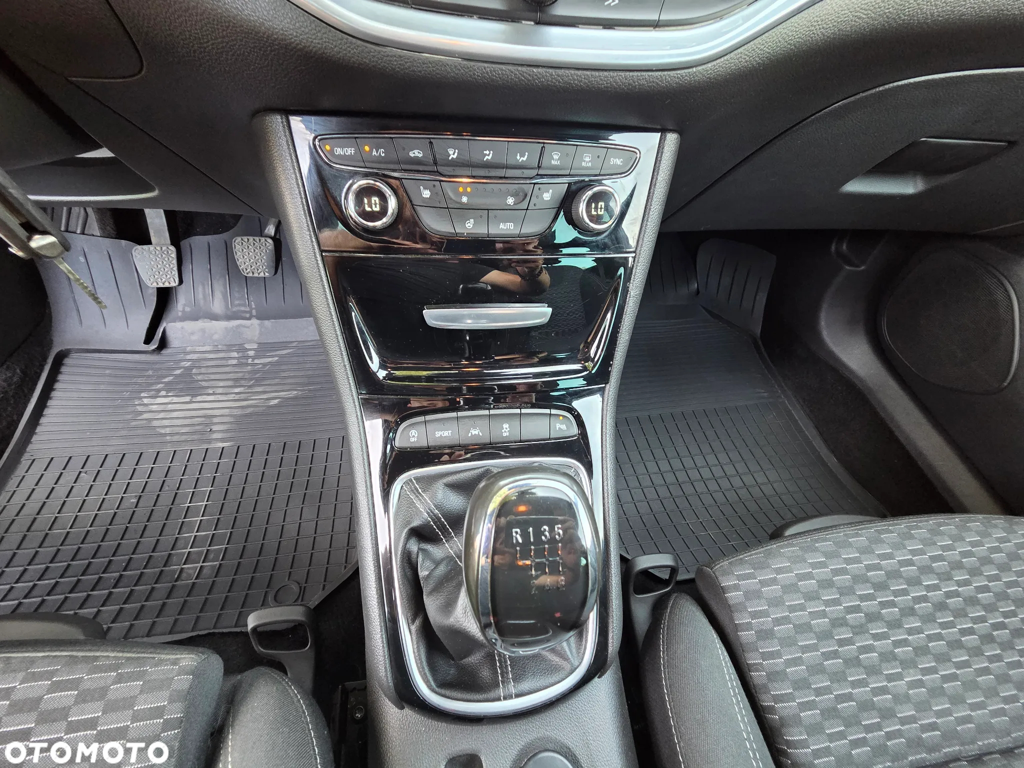 Opel Astra 1.6 CDTI DPF ecoFLEX Sports TourerStart/Stop Exklusiv - 12