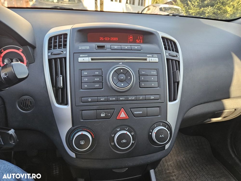 Kia Ceed - 13