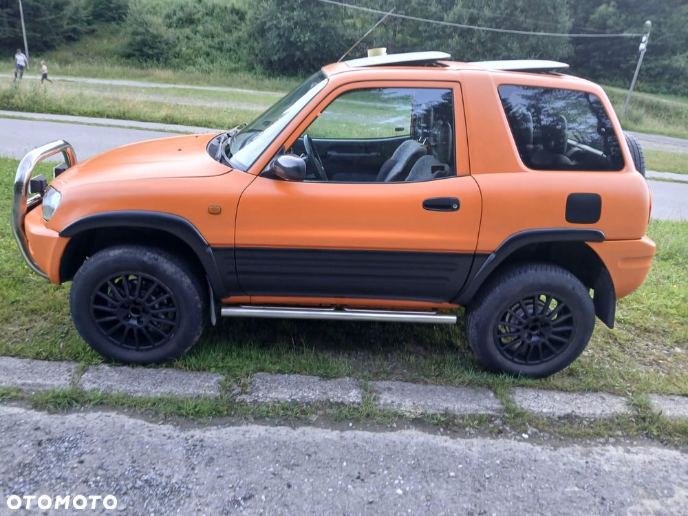 Toyota RAV4 2.0 - 10