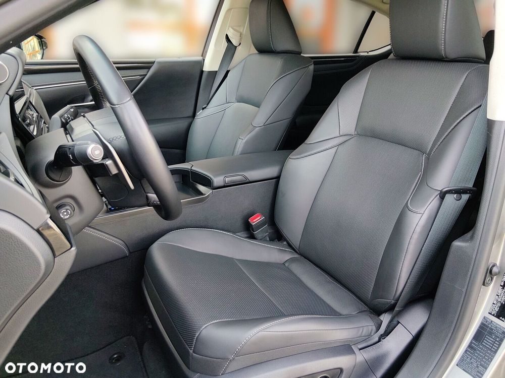 Lexus ES 300h Business Edition - 13