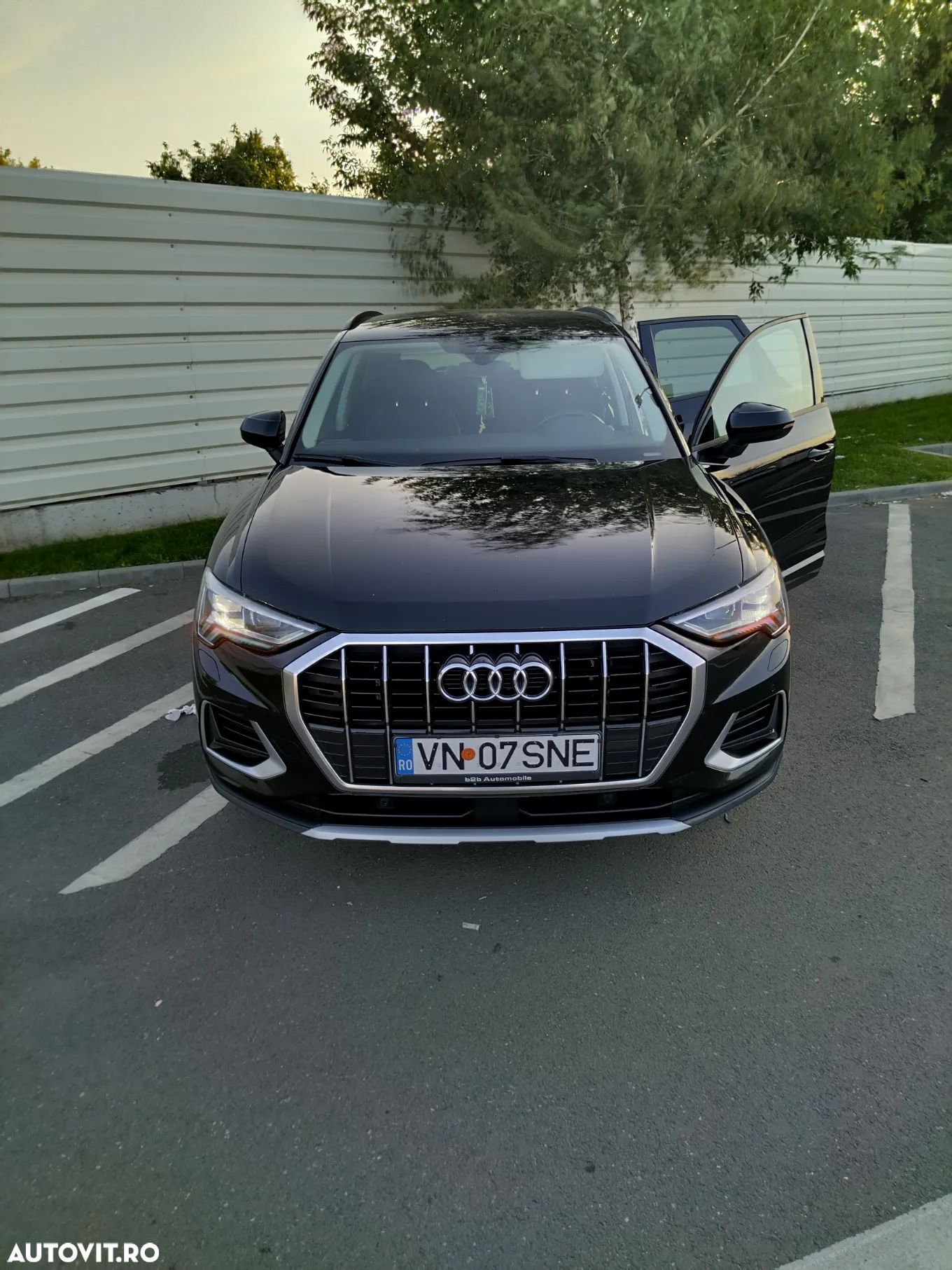 Audi Q3 2.0 35 TDI S tronic Advanced - 1