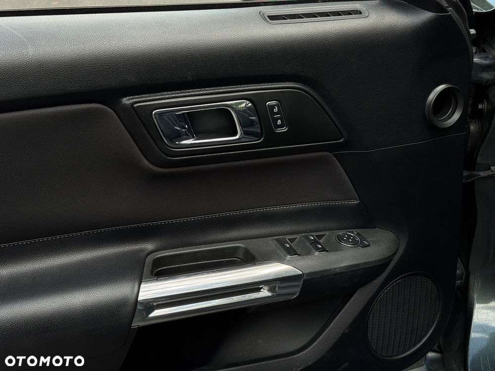 Ford Mustang 3.7 V6 - 18