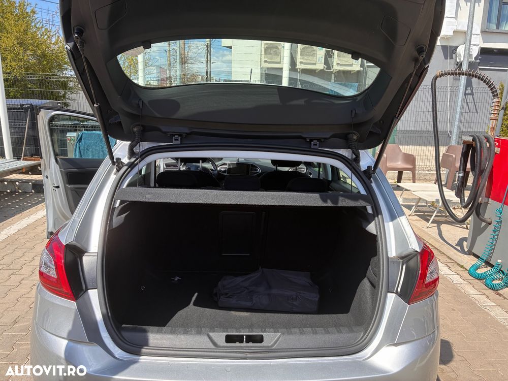 Peugeot 308 1.2 L PureTech Access - 3