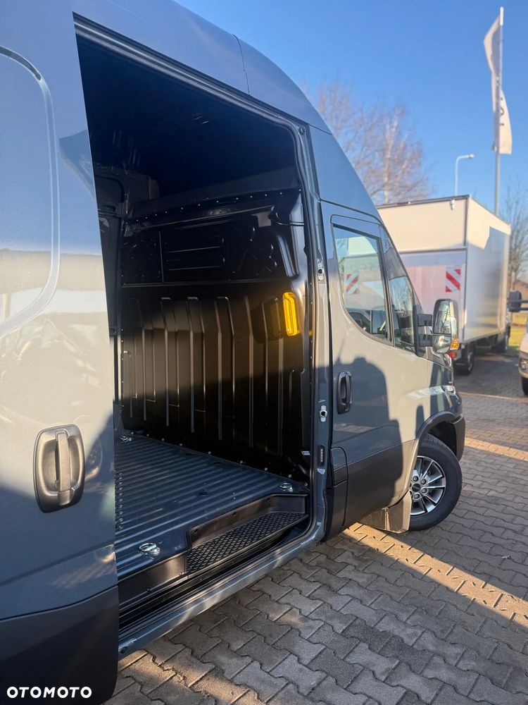 Iveco Daily 35S18 Automat - OKAZJA MAXI DŁUGOŚĆ 4680mm - 8