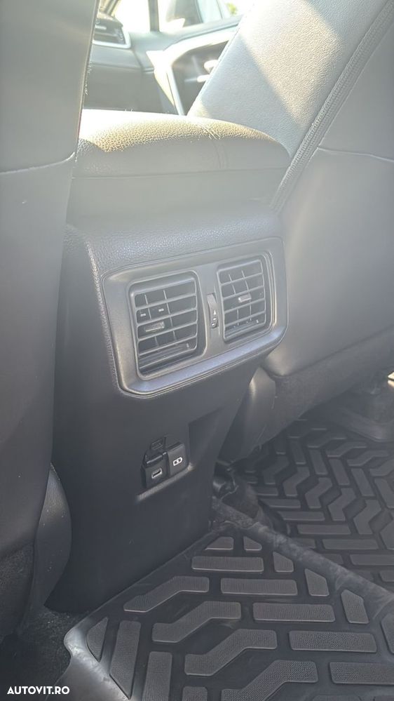 Toyota RAV4 - 19
