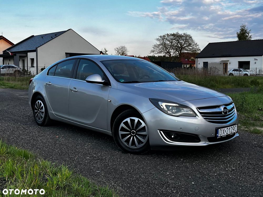 Opel Insignia - 1