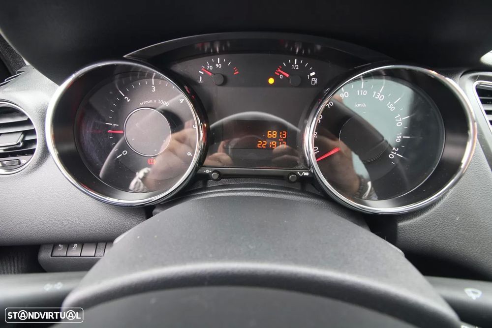 Peugeot 5008 1.6 BlueHDi Active - 26