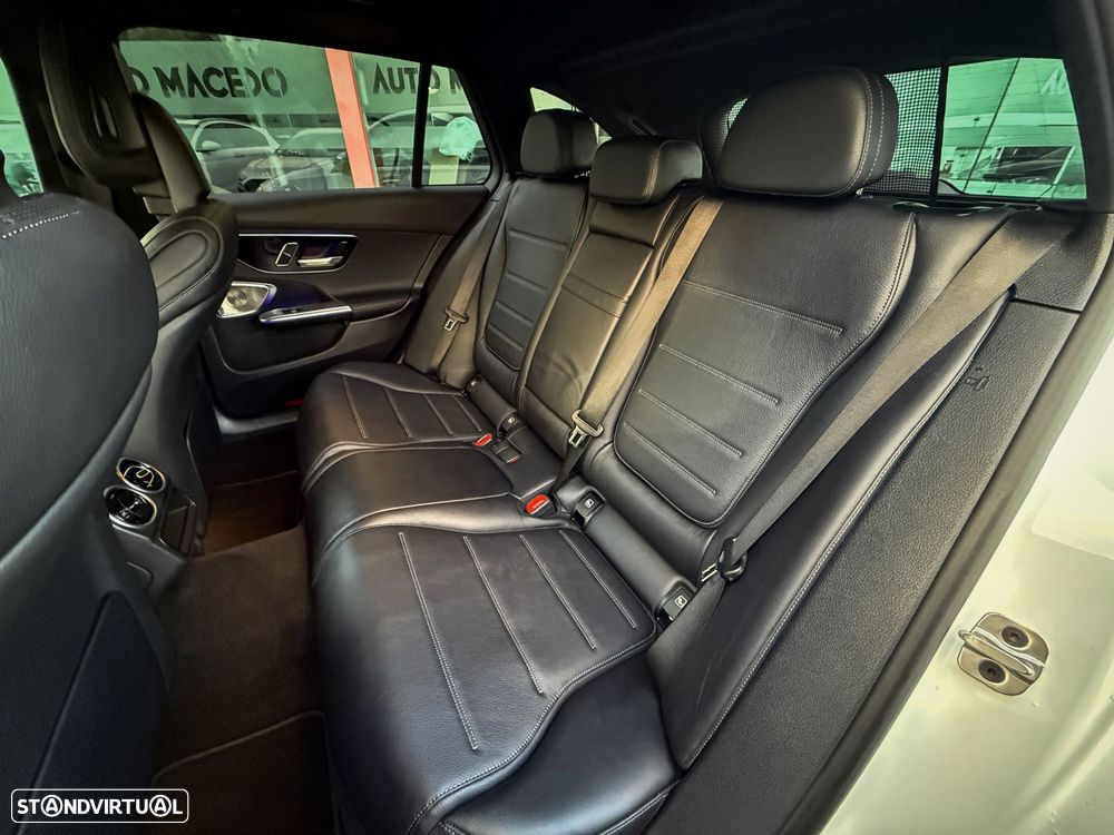 Mercedes-Benz C 300 e AMG Line - 34