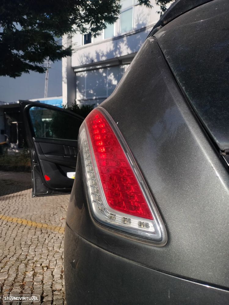Lancia Delta 1.6 M-Jet Argento - 15