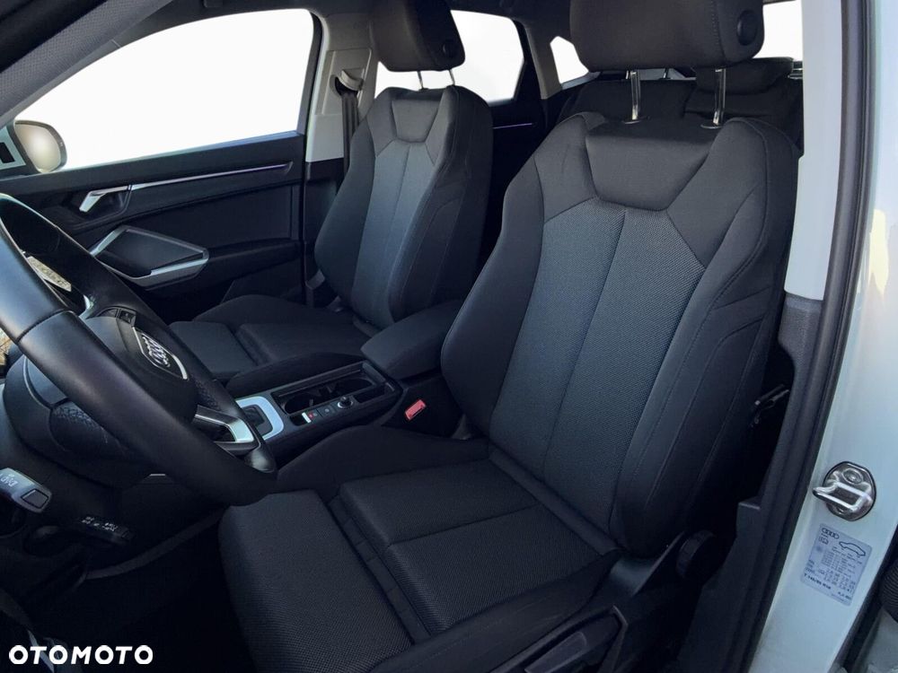 Audi Q3 Sportback - 16