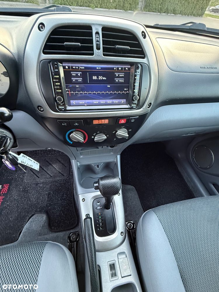 Toyota RAV4 2.0 VVT-i Sol - 17