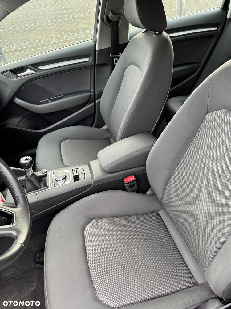 Audi A3 Sportback 1.6 TDI - 9