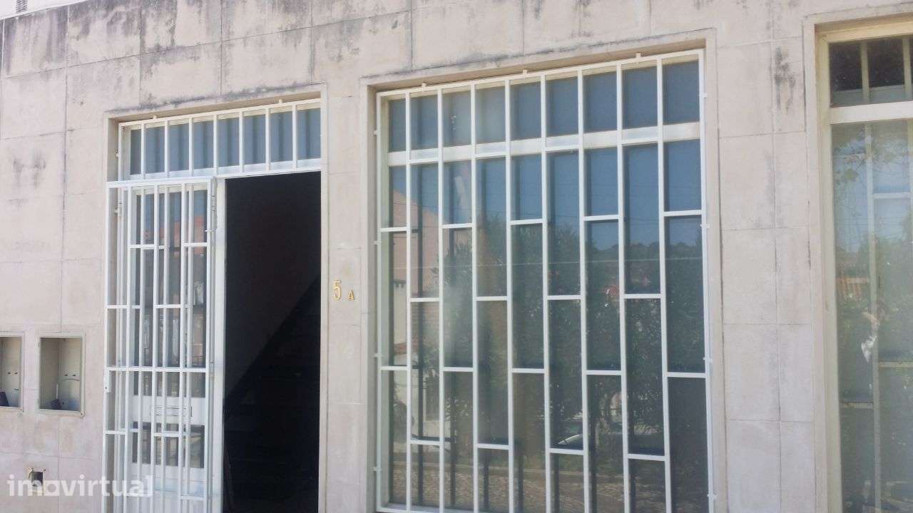 Ótima Loja com 60m2 Estúdio ou um amplo Loft. - Grande imagem: 2/15