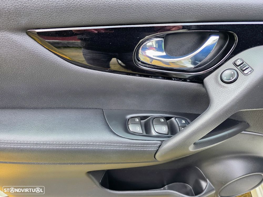 Nissan Qashqai 1.5 dCi N-Connecta - 30