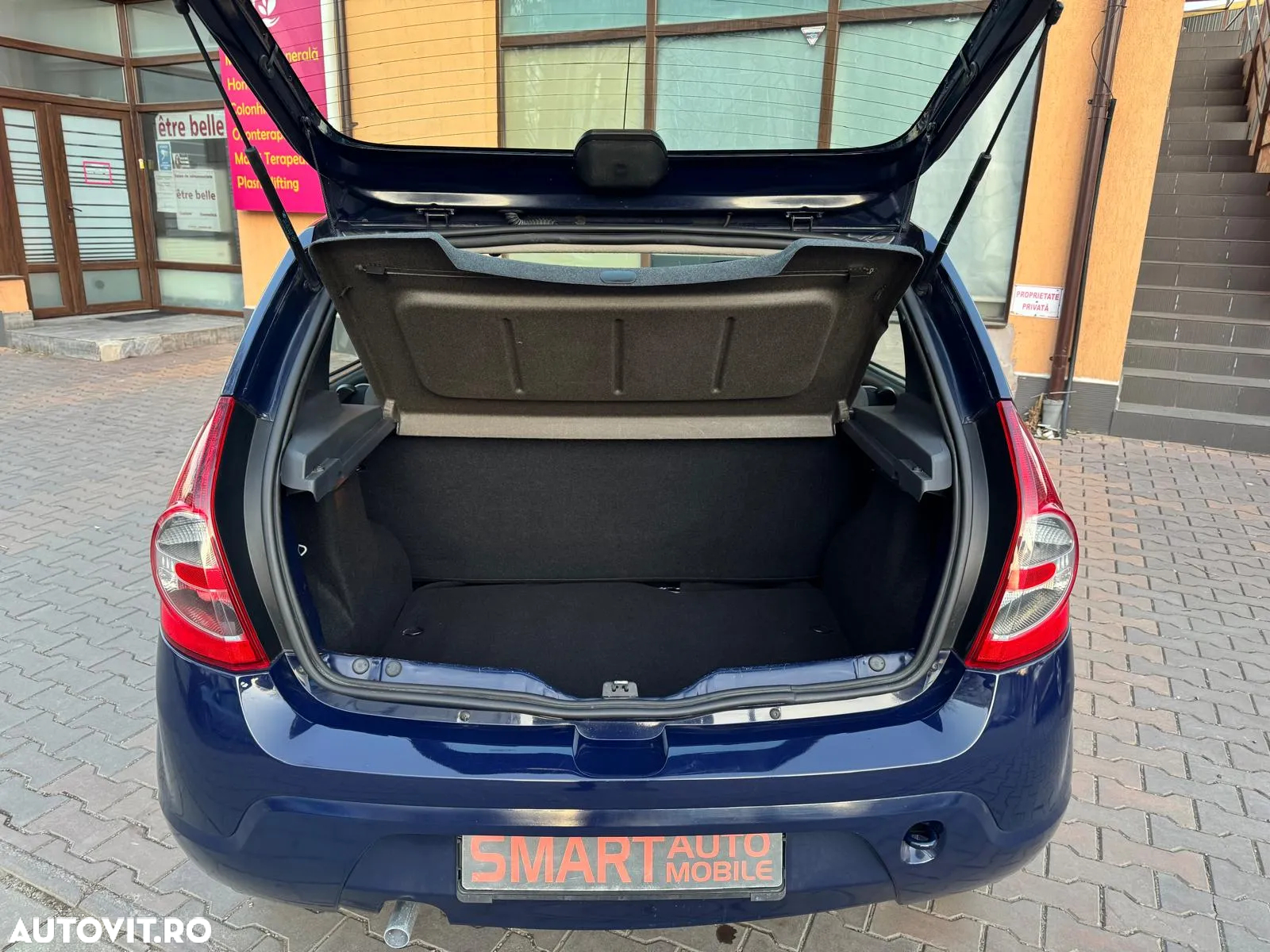 Dacia Sandero - 8