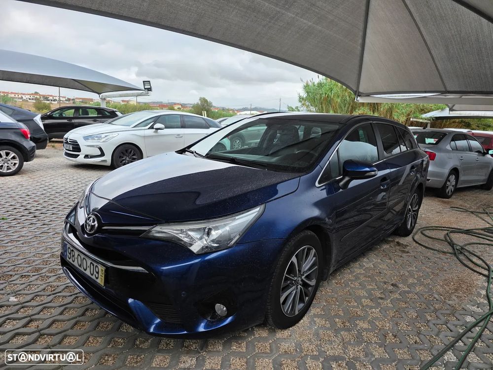 Toyota Avensis Touring Sports 1.6 D-4D Luxury+GPS - 1
