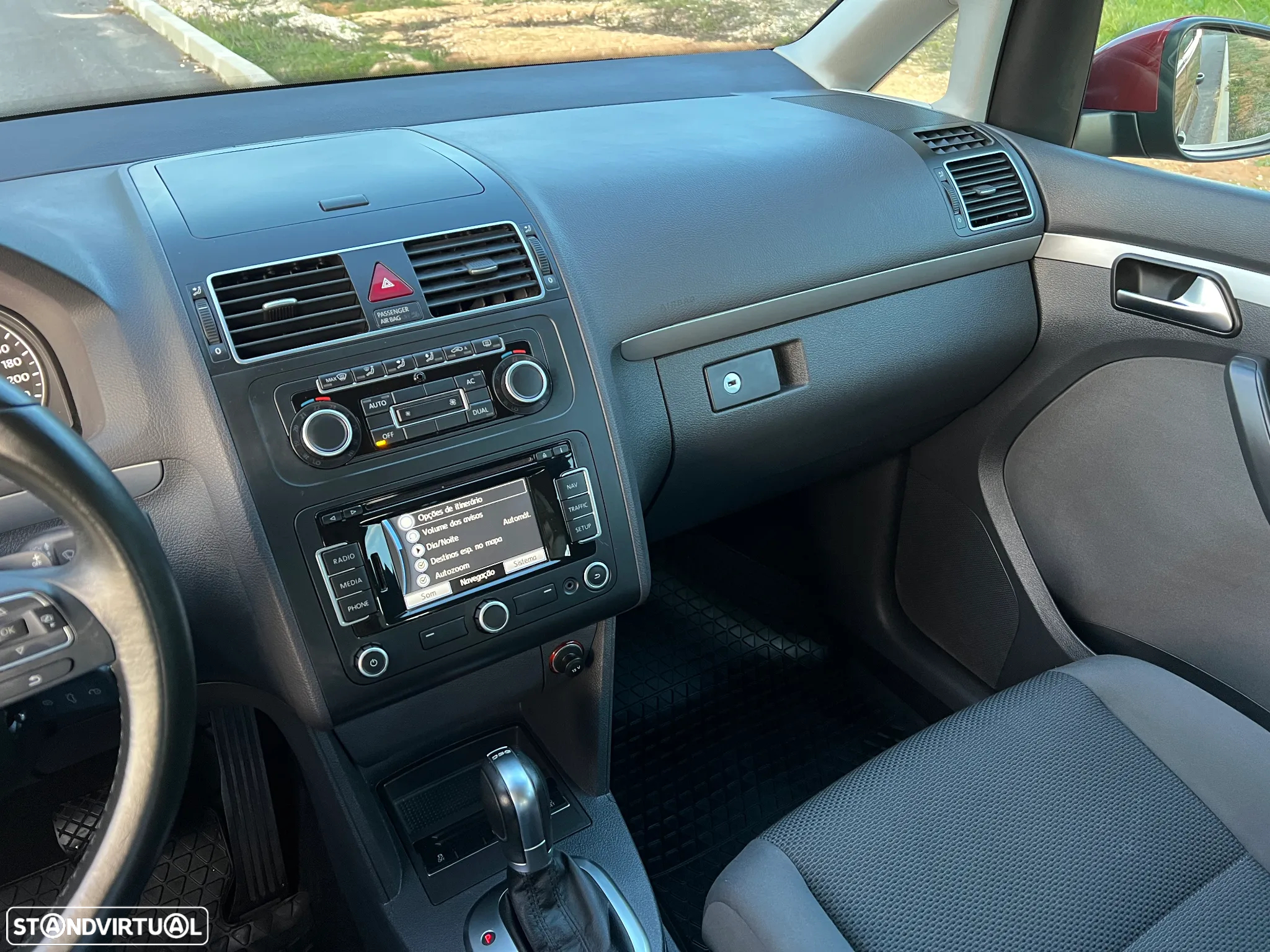 VW Touran 1.6 TDI DPF BlueMotion DSG Trendline - 15