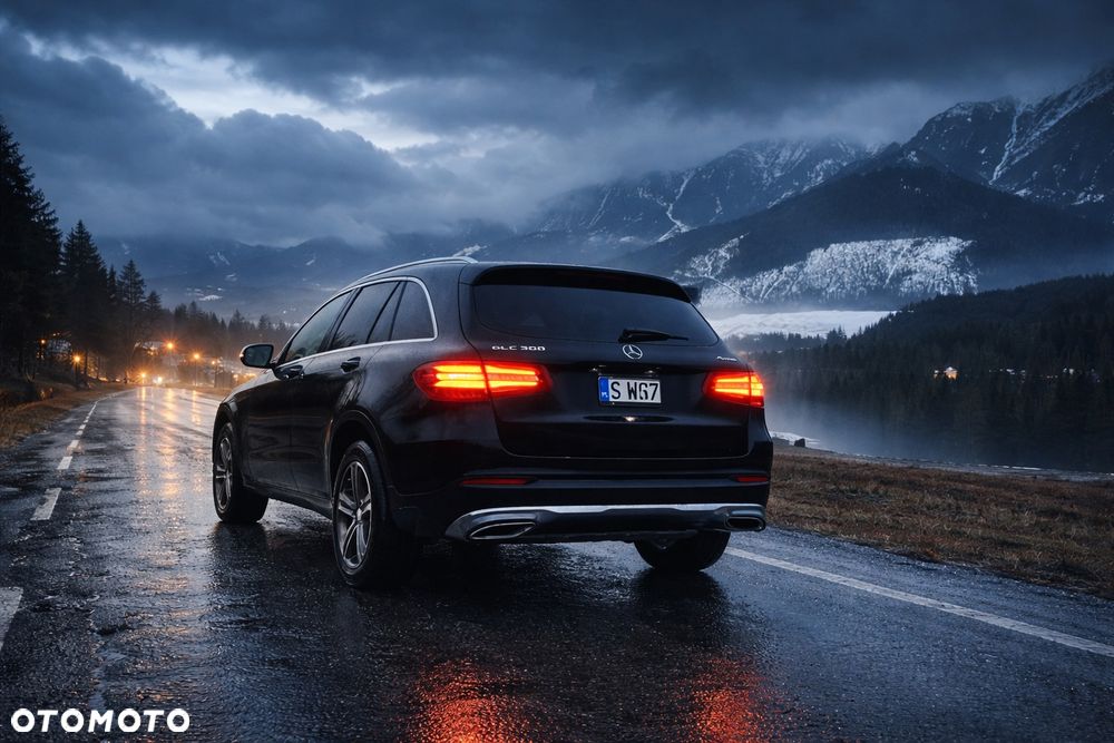 Mercedes-Benz GLC 300 4Matic 9G-TRONIC Exclusive - 1