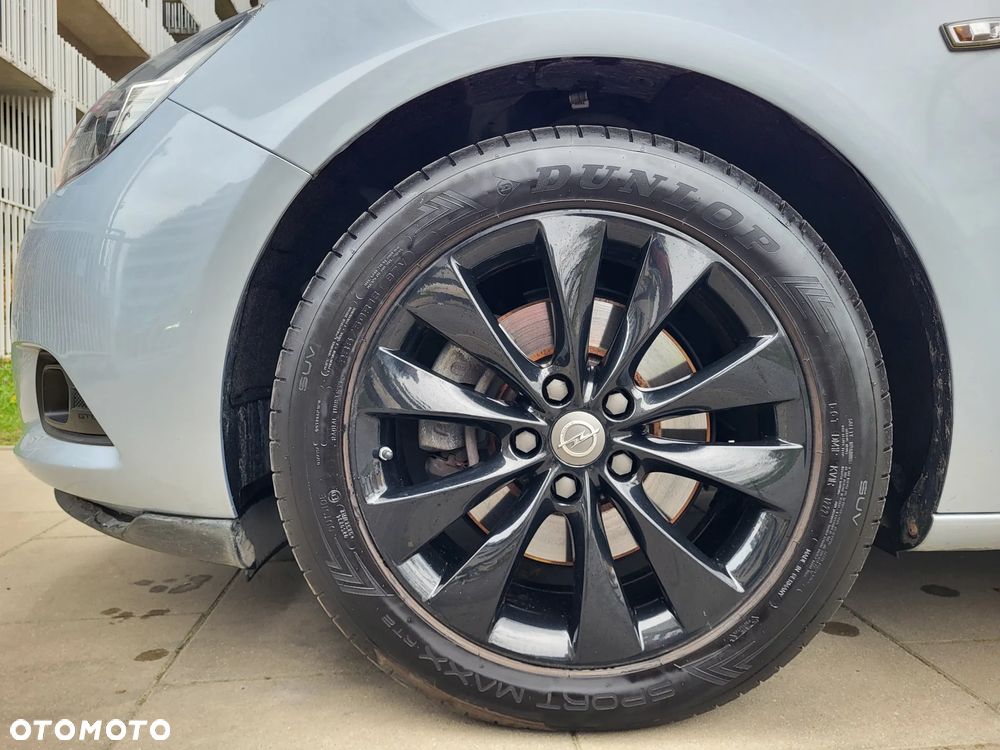 Opel Astra IV GTC 1.6 T SIDI Sport S&S EU6 - 34