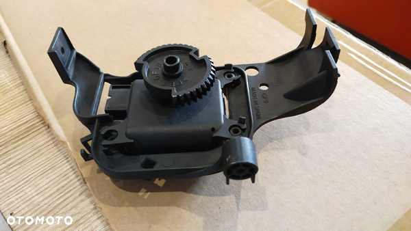VW POLO zewnętrzny silnik cyrkulacyjny silnika parownika 6Q1 819 453 A