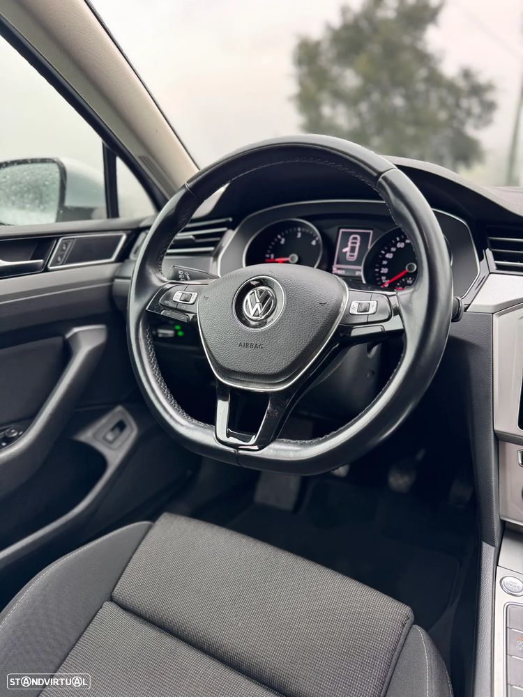 VW Passat 2.0 TDI Highline - 15