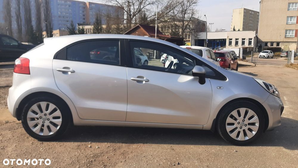 Kia Rio 1.2 Attract - 6