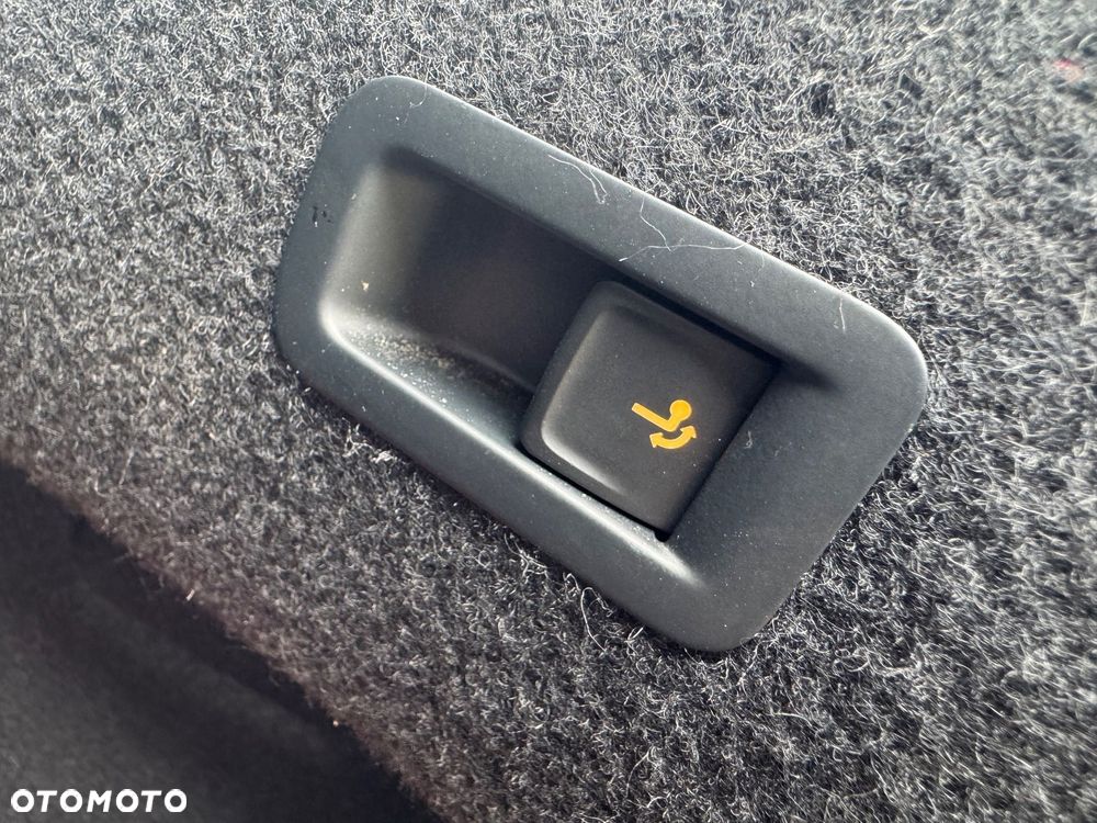 Volkswagen Passat 2.0 TDI SCR DSG Highline - 31