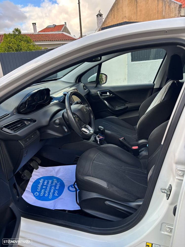Peugeot 208 1.4 HDi - 8