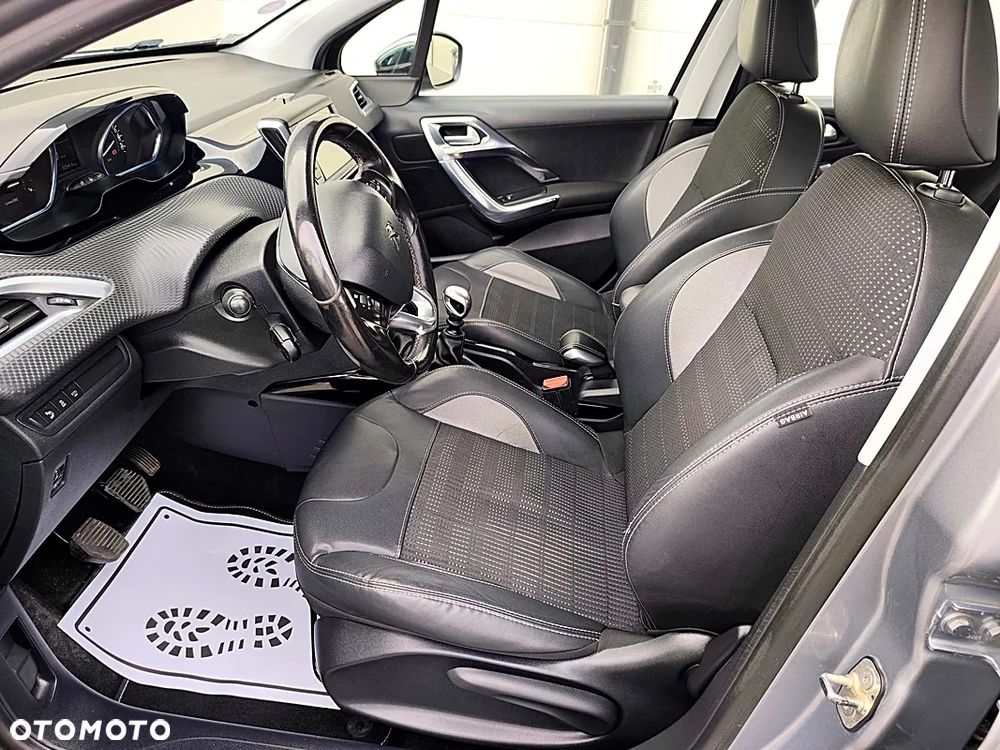 Peugeot 2008 - 8