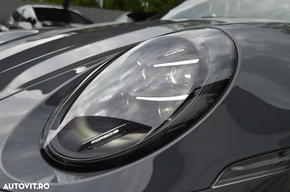 Porsche 911 Targa 4 GTS PDK - 25