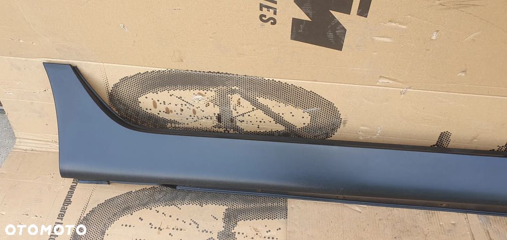 Listwa progowa osłona progu prawa Hyundai IX35 87754-2S000 - 2