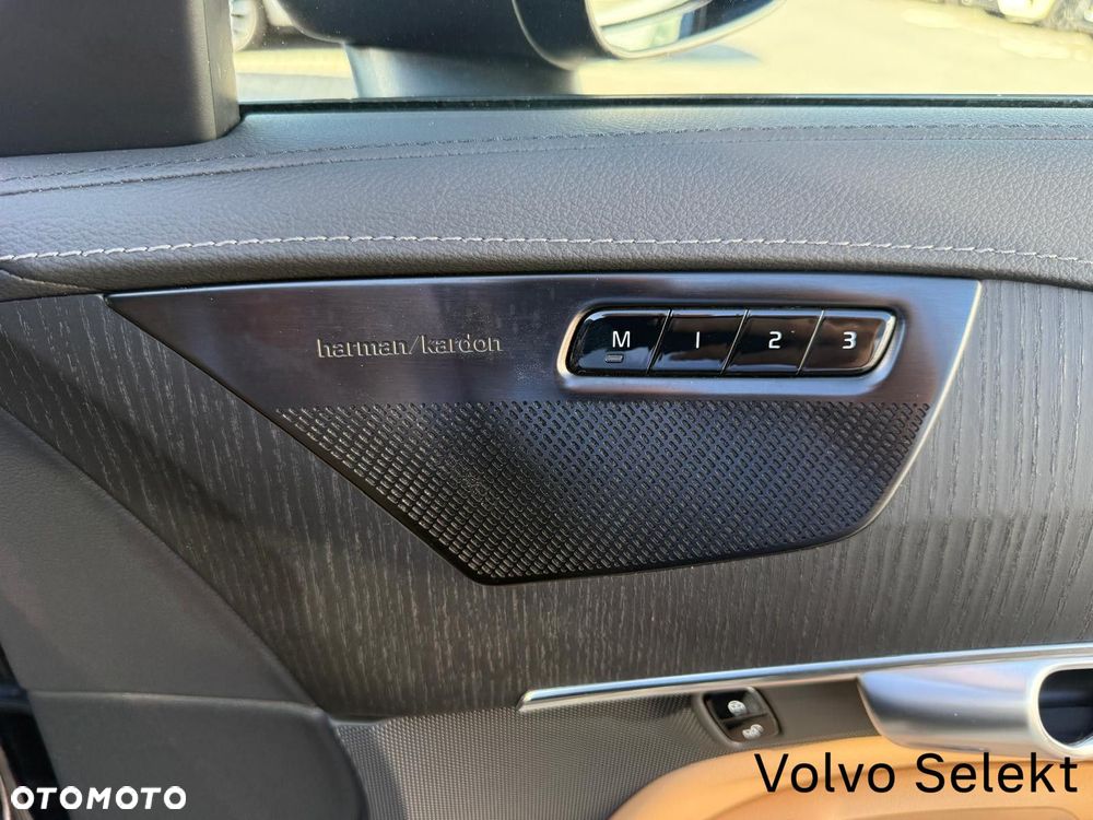 Volvo XC 90 - 39