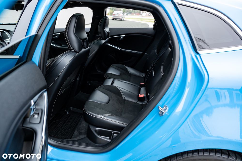 Volvo V40 D4 Geartronic RDesign - 20