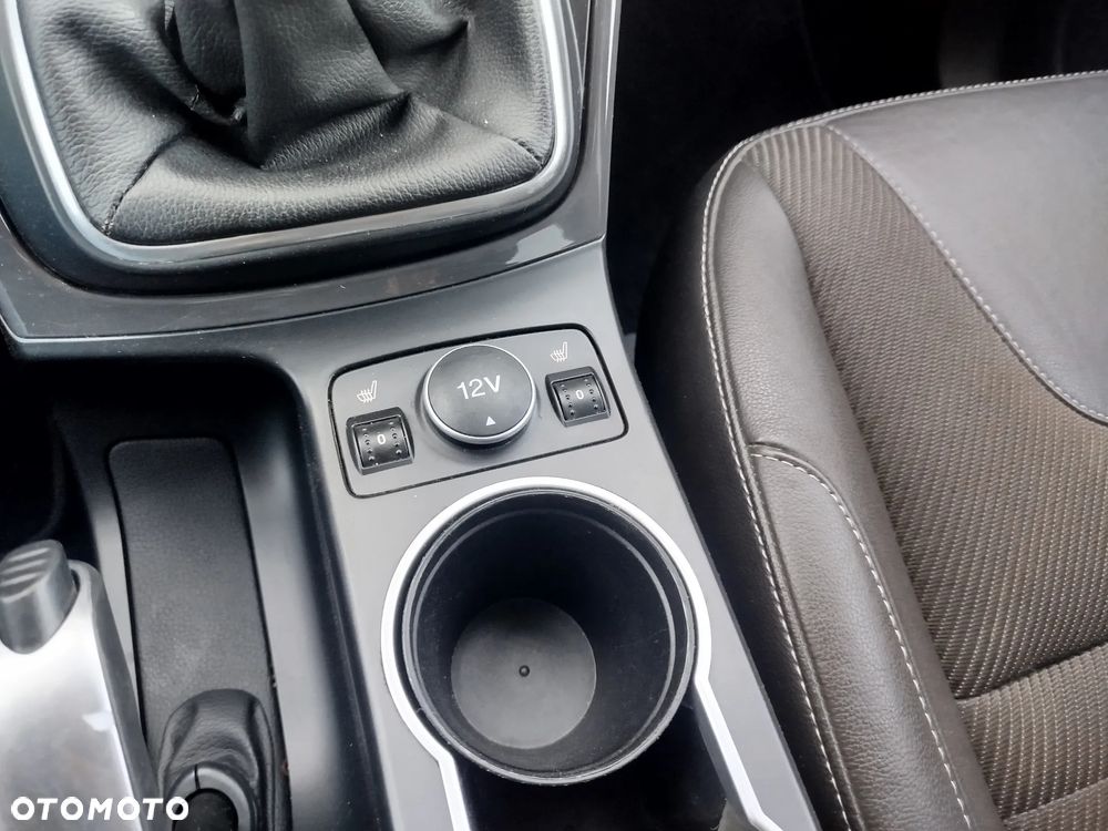 Ford Kuga 2.0 TDCi 2x4 Titanium - 22