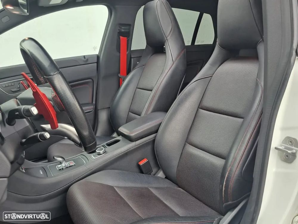 Mercedes-Benz CLA 45 AMG Shooting Brake 4-Matic - 20