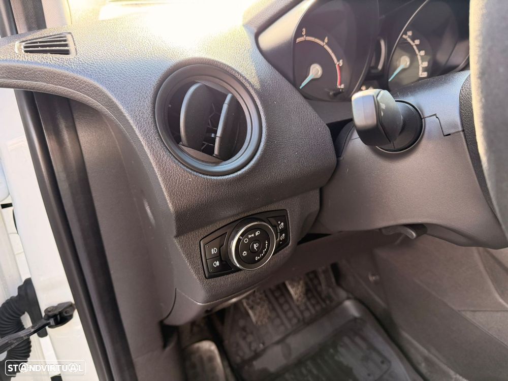 Ford Transit Courier 1.5 TDCi Sport - 24