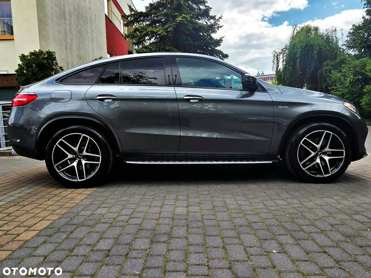 Mercedes-Benz GLE - 28
