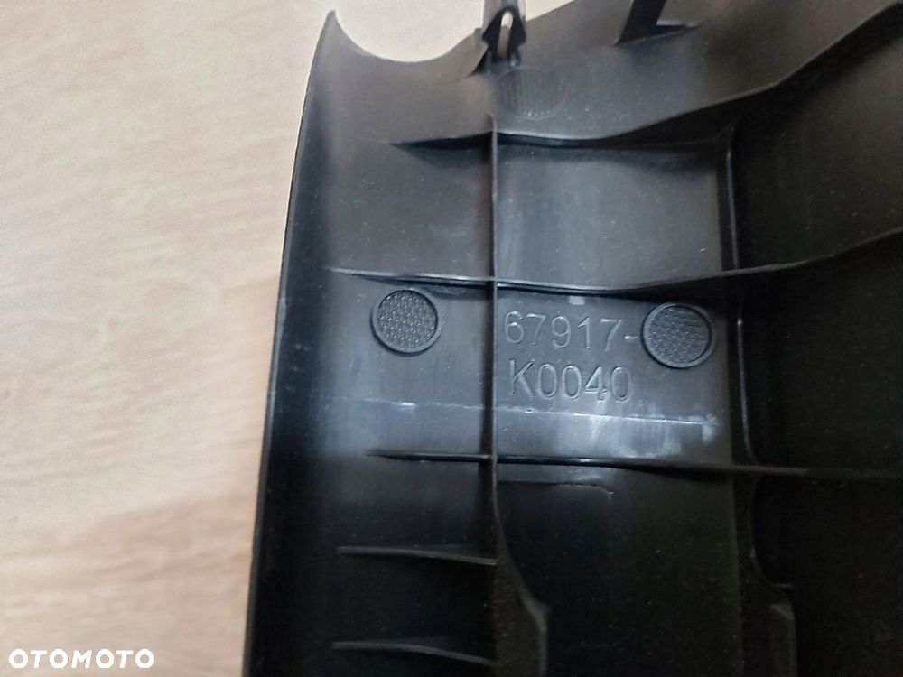 Toyota Yaris IV Listwa progu nakładka progowa prawy tył 67917-K0040 - 4