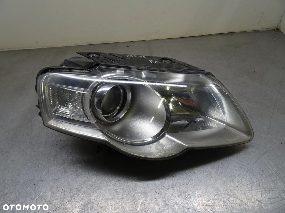 VW PASSAT B6 SEDAN 1.9 BKC LAMPA PRAWA PRZÓD PRZEDNIA - 6