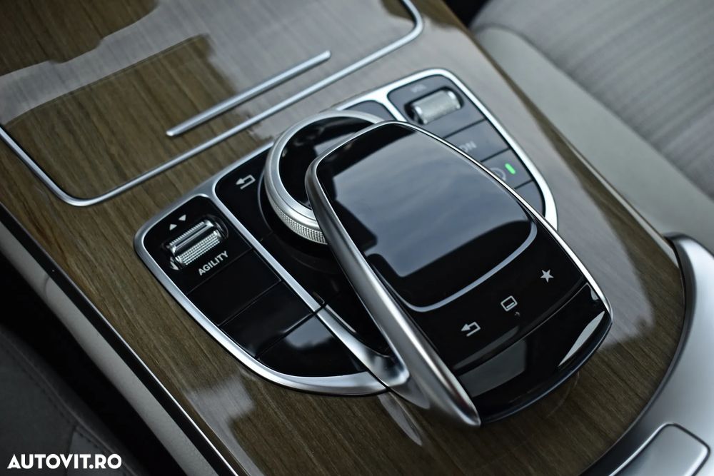 Mercedes-Benz C - 33