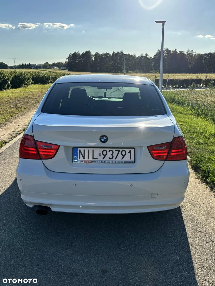 BMW Seria 3 318i - 5