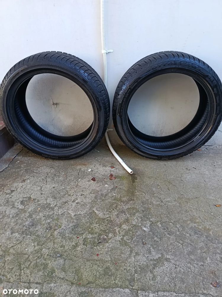 2x Pirelli Winter Sottozero 3 245/40 R19 RUN FLAT DOT 2322, 6,5 mm - 2