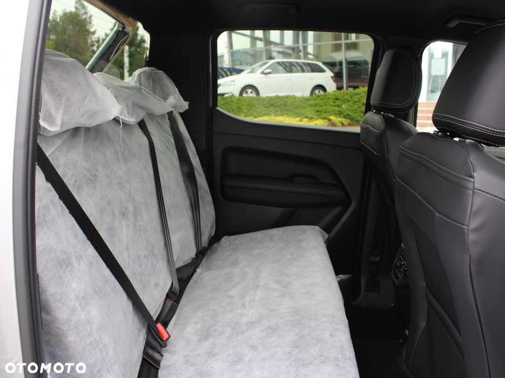 Volkswagen Amarok - 11