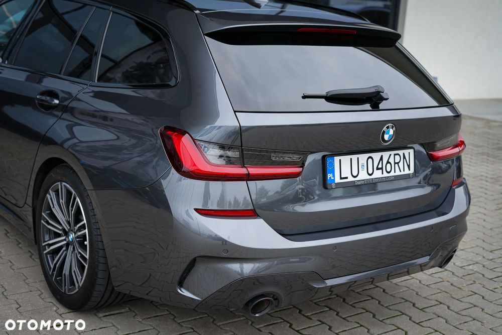 BMW Seria 3 330i M Sport sport - 15