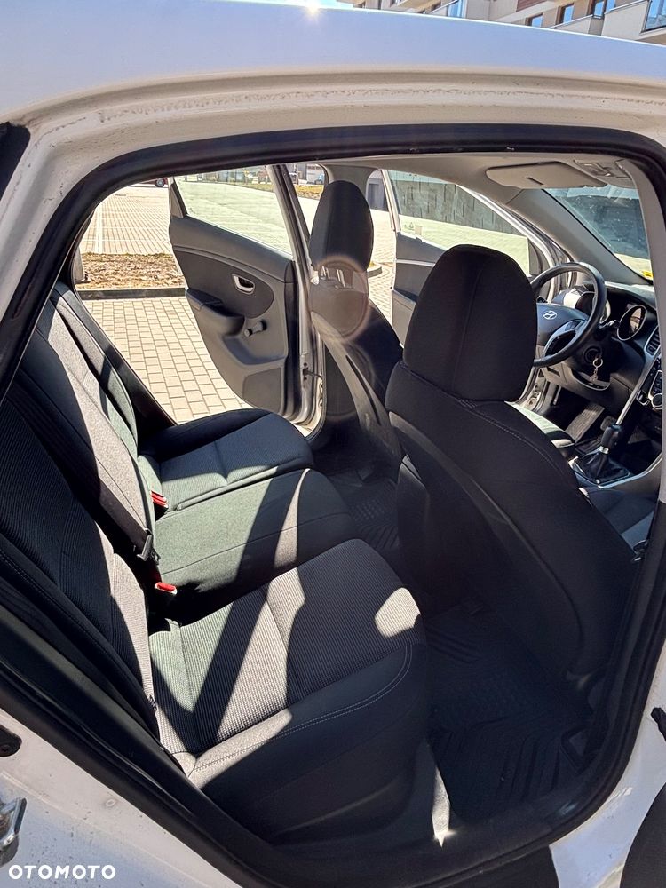 Hyundai i30 - 12