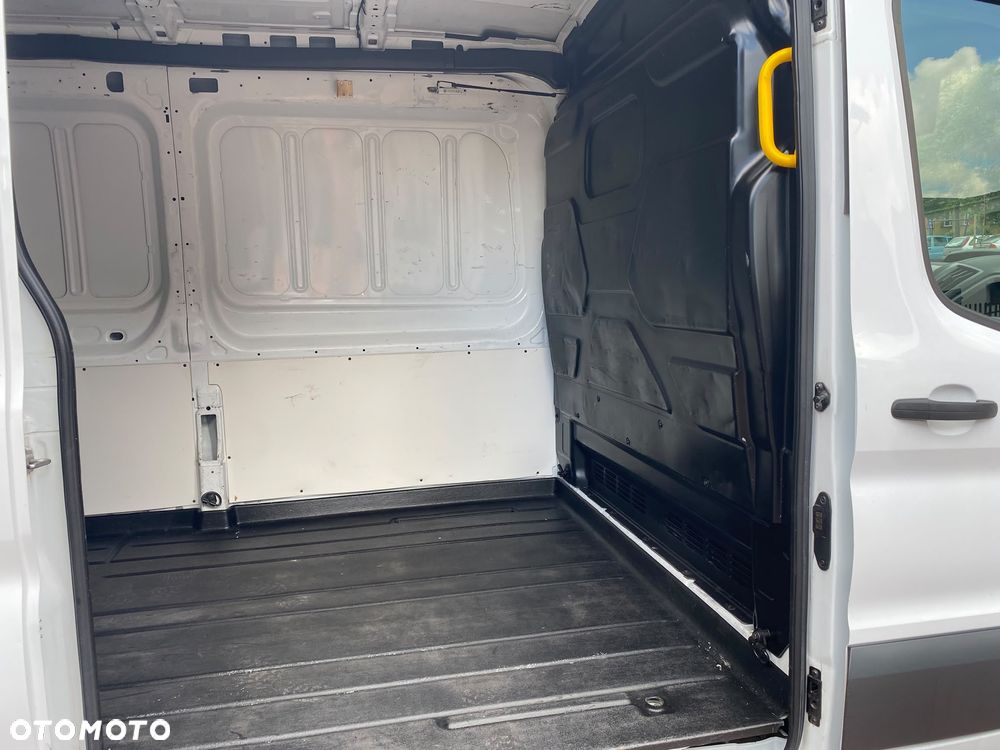 Ford Transit - 21
