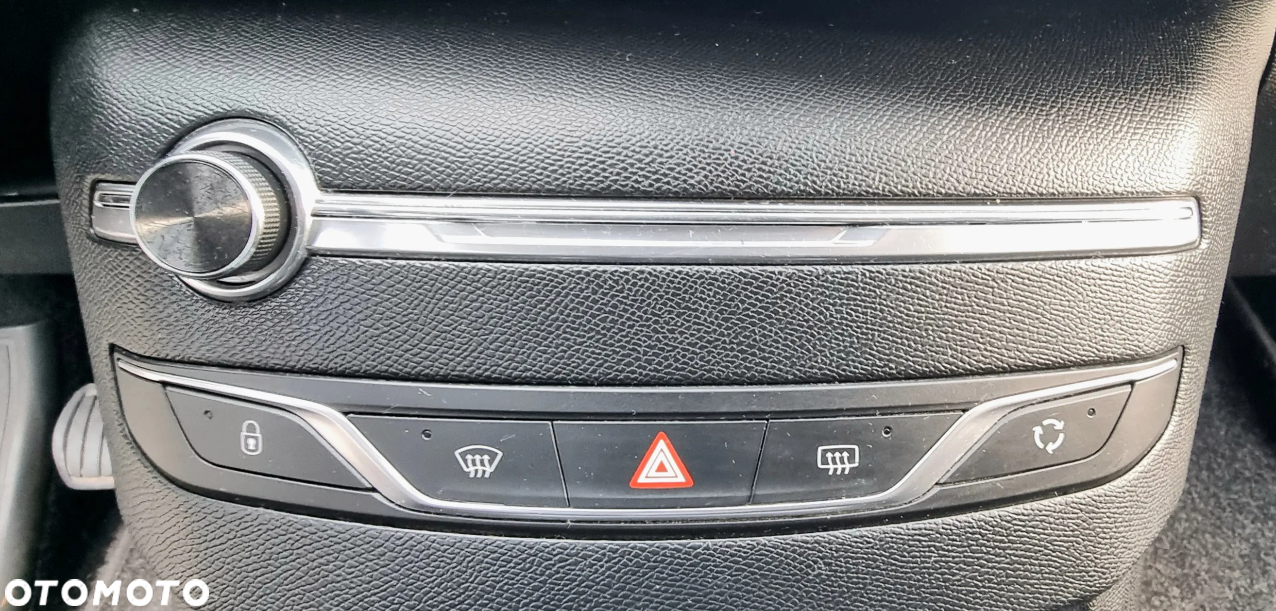 Peugeot 308 1.6 BlueHDi Allure S&S - 16